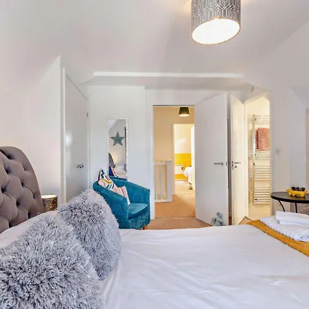 Apartment Harbour Heights - Whitby