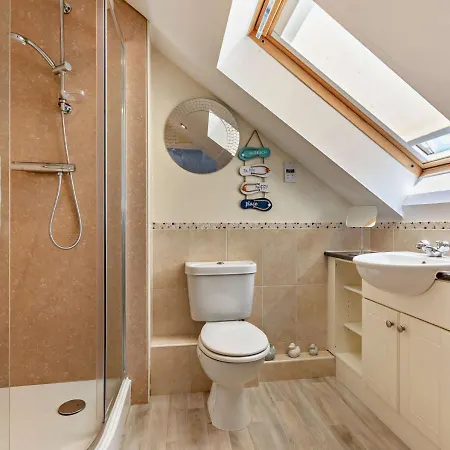 Harbour Heights - *