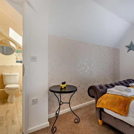 Harbour Heights - Apartment Whitby