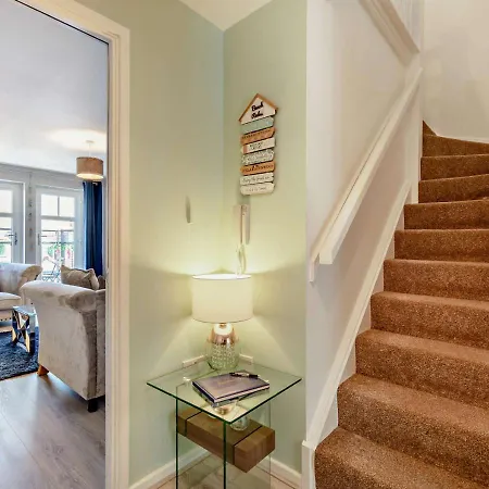 Harbour Heights - Apartment *